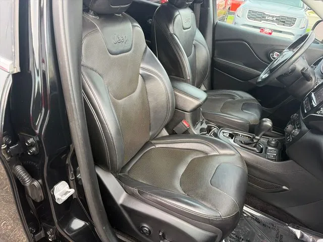 Jeep Cherokee photo 38