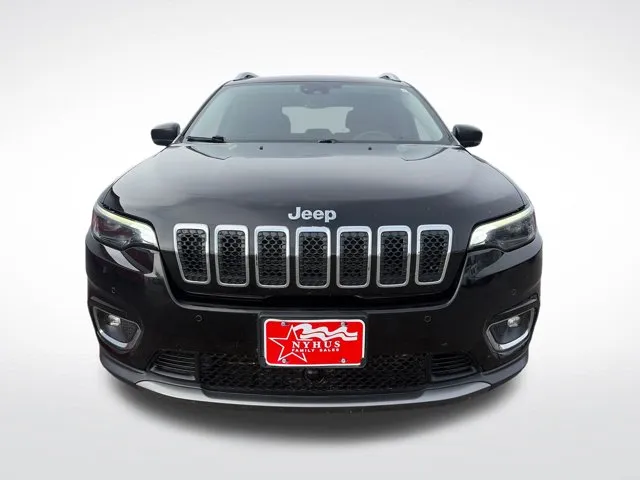Jeep Cherokee photo 2