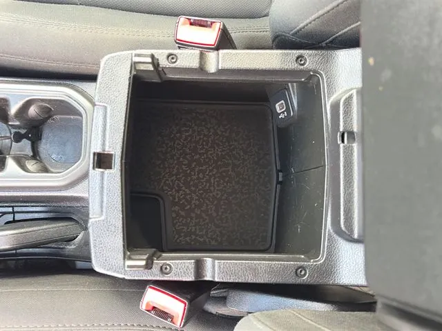 Jeep Wrangler photo 34