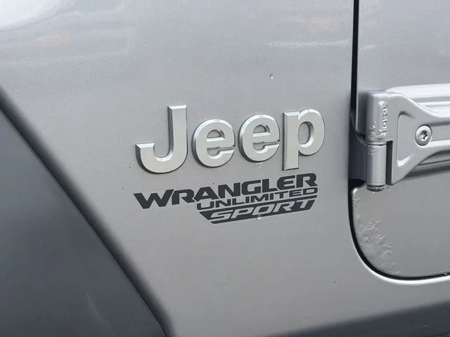 Jeep Wrangler photo 21