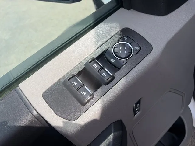 Ford F-150 photo 25