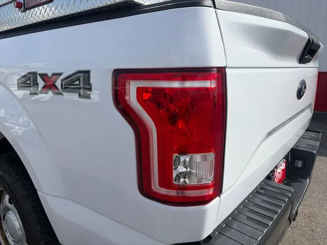 Ford F-150 photo 19