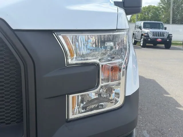 Ford F-150 photo 17