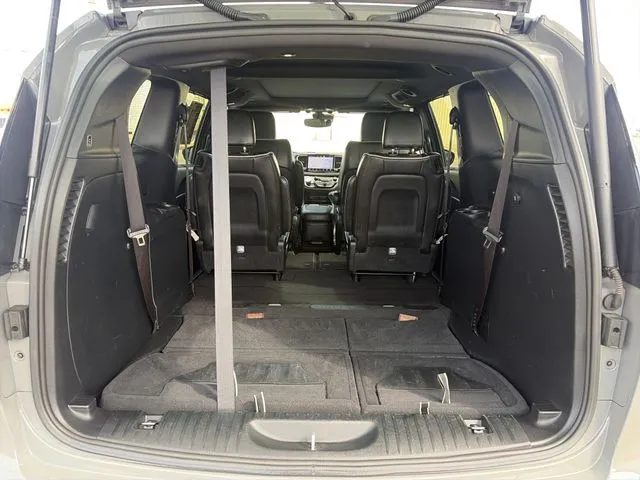 Chrysler Pacifica photo 46