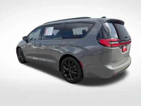 More photos of 2025 Chrysler Pacifica Limited at Nyhus Family Sales, MN