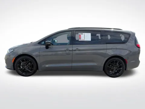 Another view of 2025 Chrysler Pacifica Limited for sale in Perham, MN at Nyhus Family Sales