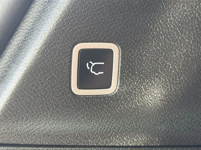 Chrysler Pacifica photo 47