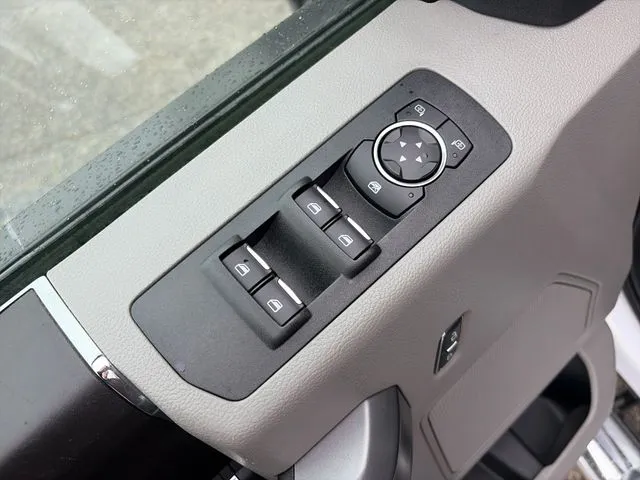 Ford F-150 photo 25