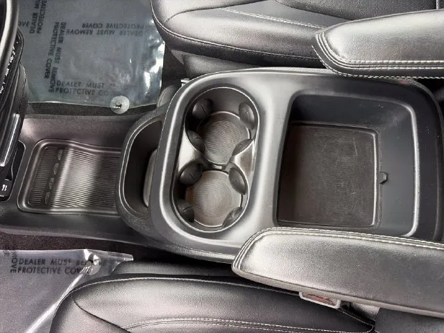 Chrysler Pacifica photo 34