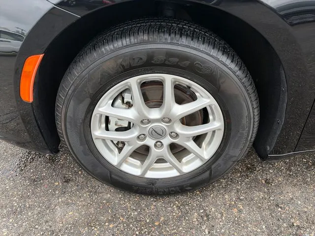 Chrysler Pacifica photo 12