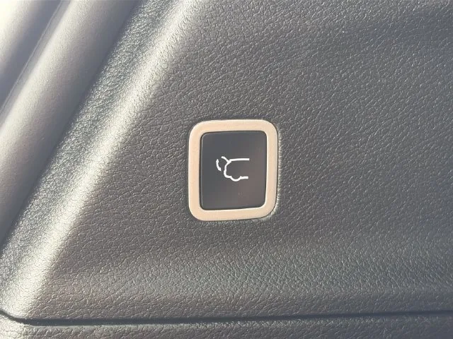Chrysler Pacifica photo 45