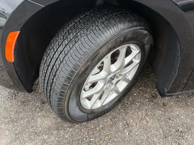 Chrysler Pacifica photo 17