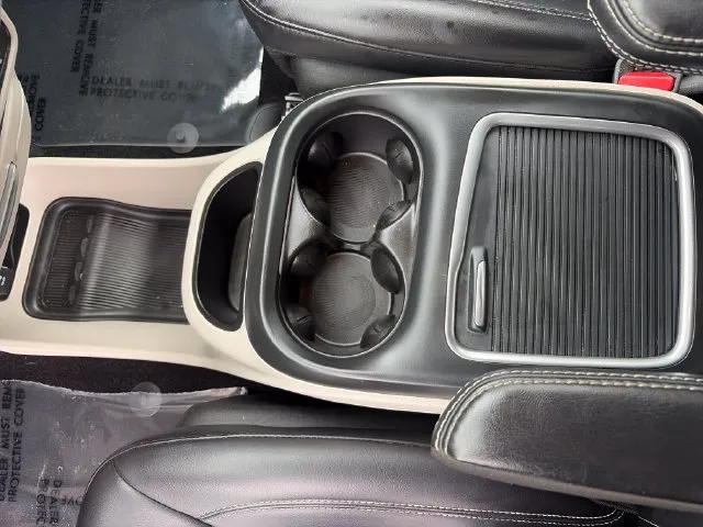 Chrysler Pacifica photo 34