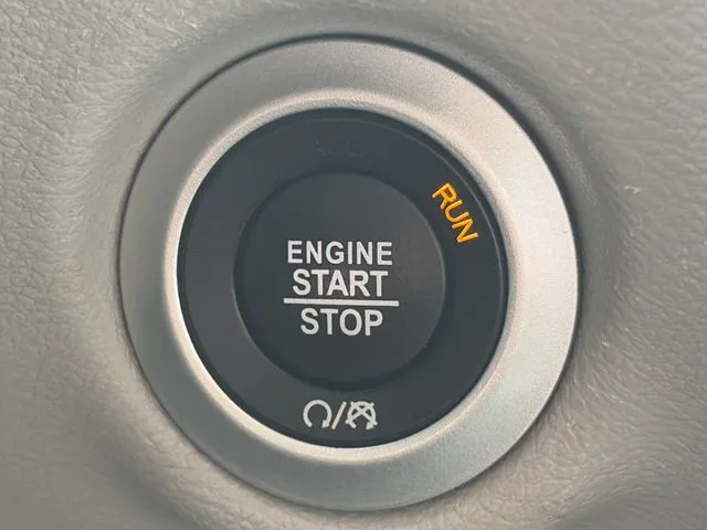 Chrysler Pacifica photo 52