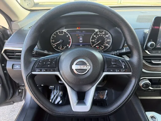 Nissan Altima photo 27