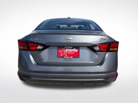 More photos of 2025 Nissan Altima 2.5 SV at Nyhus Family Sales, MN