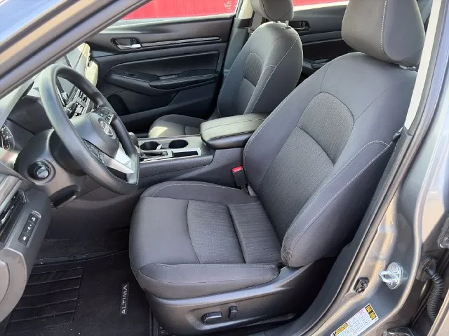 Nissan Altima photo 38