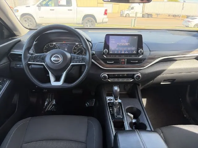 Nissan Altima photo 31