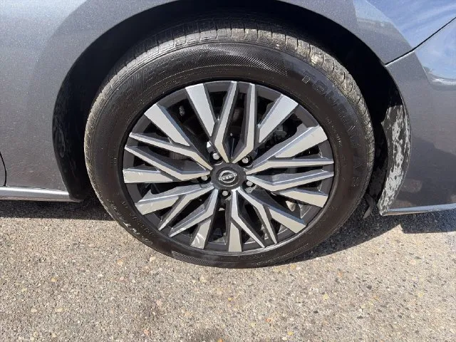 Nissan Altima photo 13