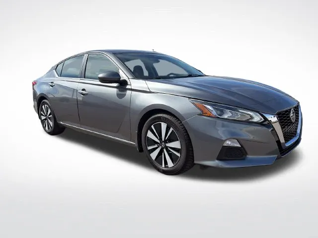 Nissan Altima photo 10