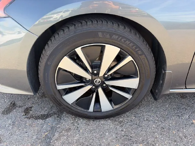 Nissan Altima photo 12