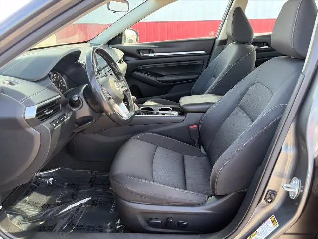 Nissan Altima photo 22