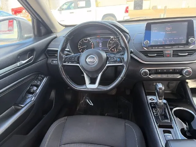 Nissan Altima photo 30