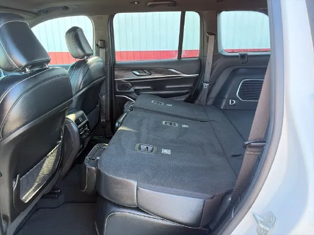 Jeep Grand Cherokee photo 42