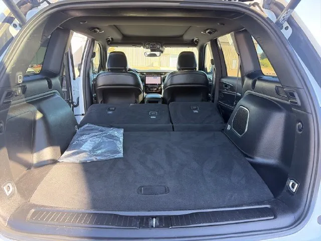 Jeep Grand Cherokee photo 43
