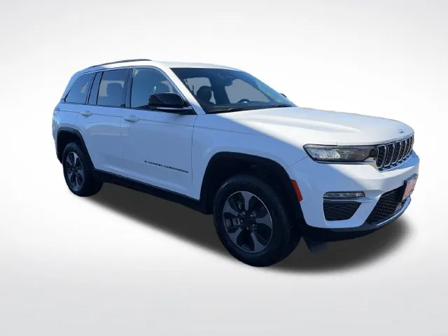 Jeep Grand Cherokee photo 11