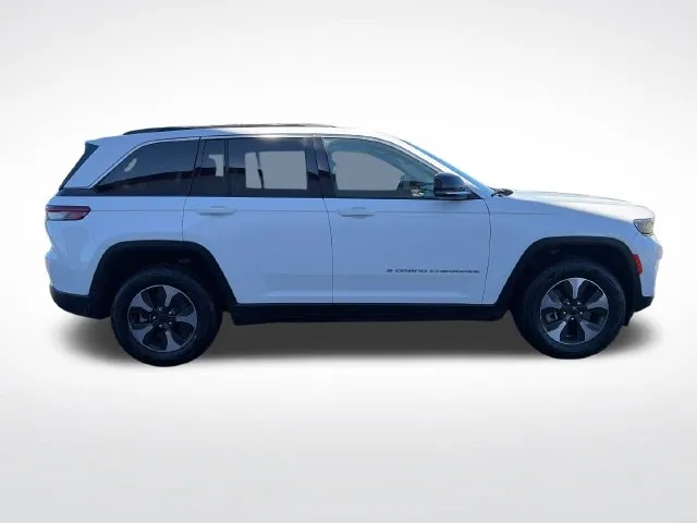 Jeep Grand Cherokee photo 10