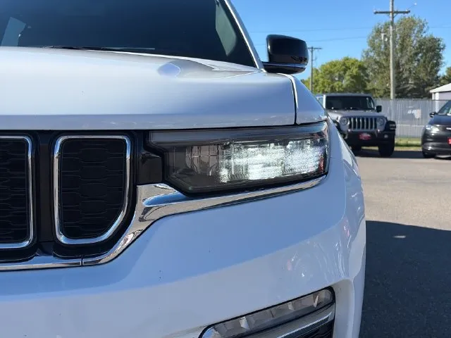 Jeep Grand Cherokee photo 19