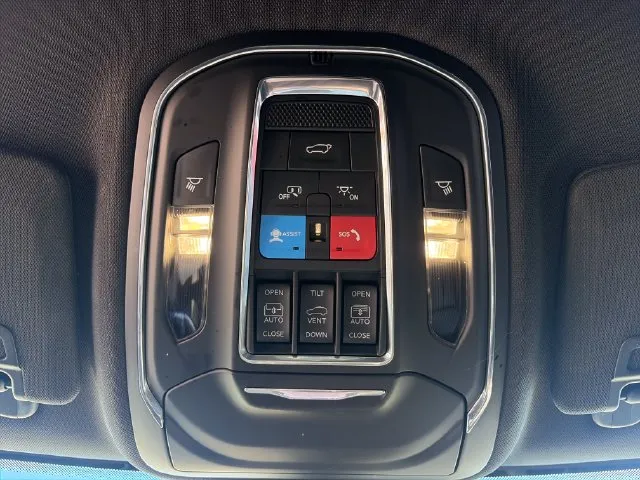 Jeep Grand Cherokee photo 60