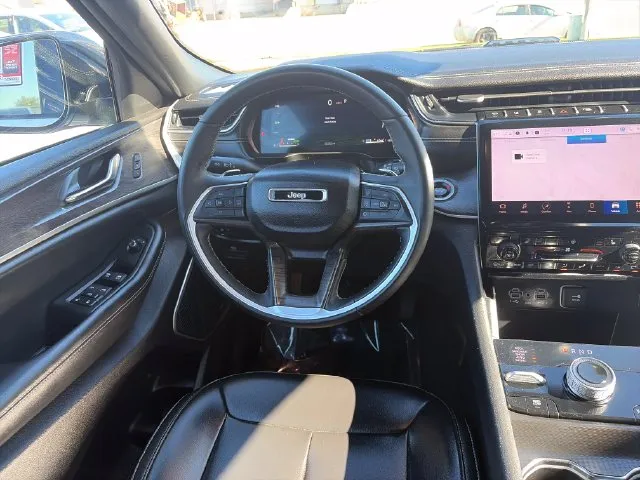 Jeep Grand Cherokee photo 31