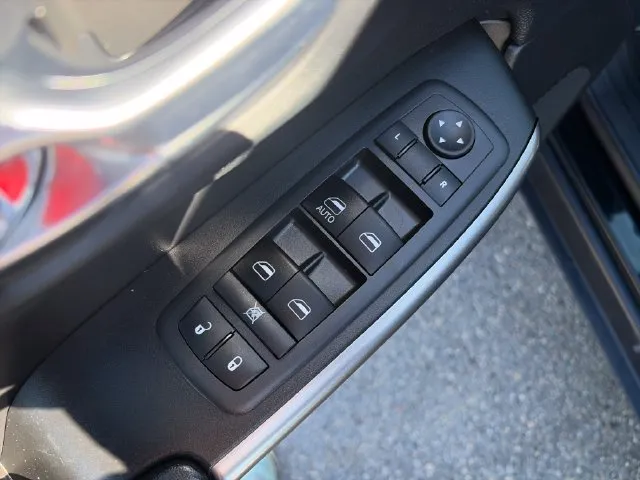 Jeep Cherokee photo 25