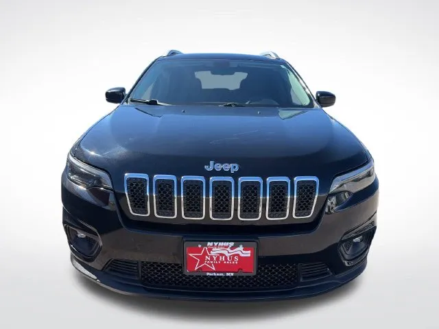 Jeep Cherokee photo 2