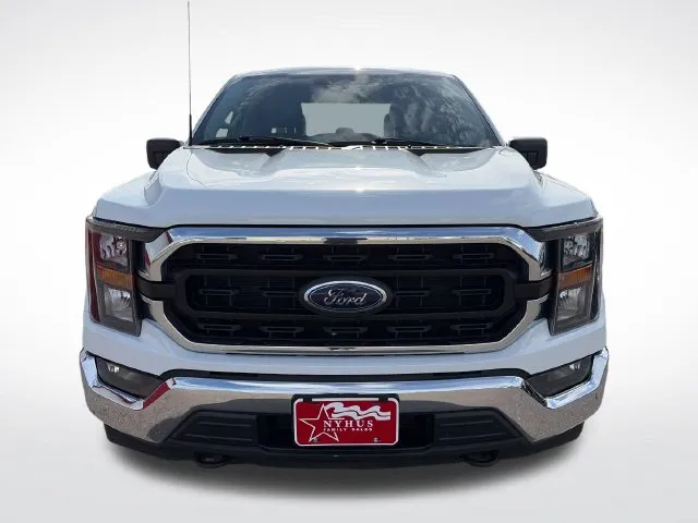 Ford F-150 photo 2