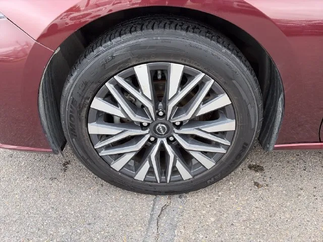 Nissan Altima photo 11