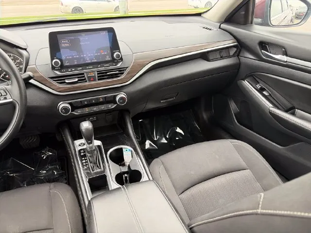 Nissan Altima photo 32