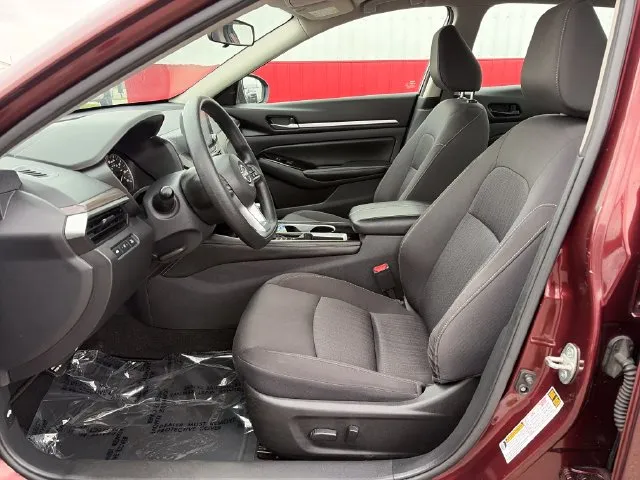 Nissan Altima photo 21
