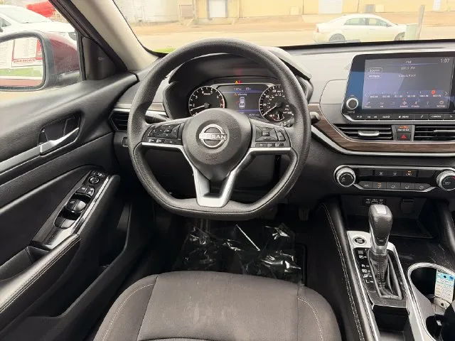 Nissan Altima photo 29