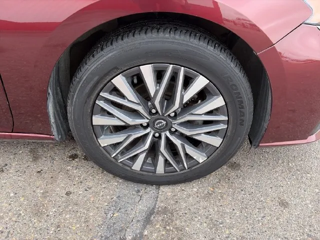 Nissan Altima photo 13