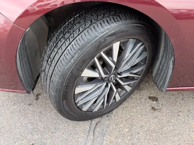 Nissan Altima photo 16