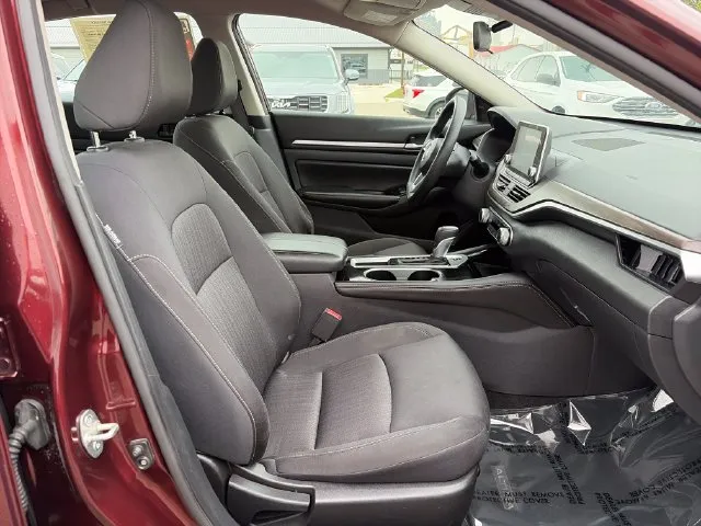 Nissan Altima photo 22
