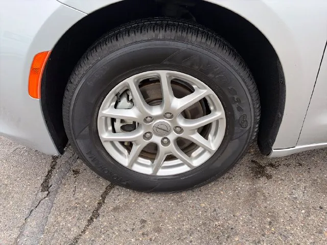 Chrysler Voyager photo 12