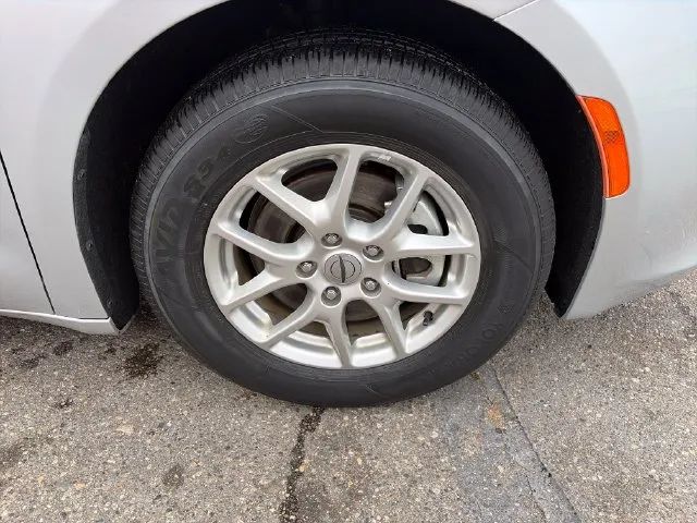 Chrysler Voyager photo 14