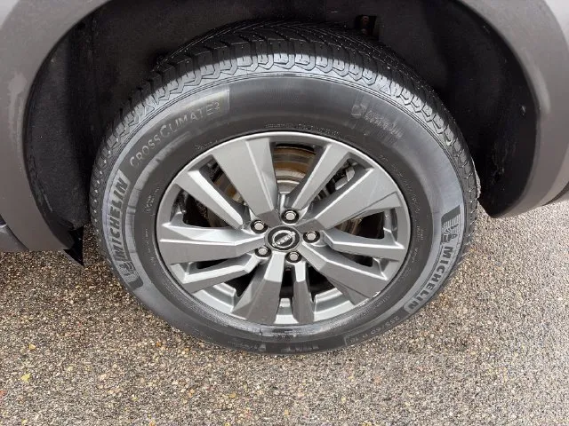Nissan Pathfinder photo 15