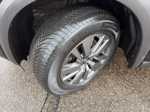Nissan Pathfinder photo 17