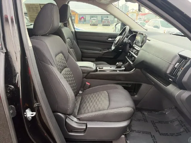 Nissan Pathfinder photo 23