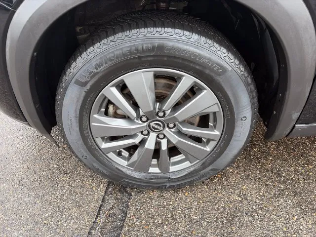 Nissan Pathfinder photo 12